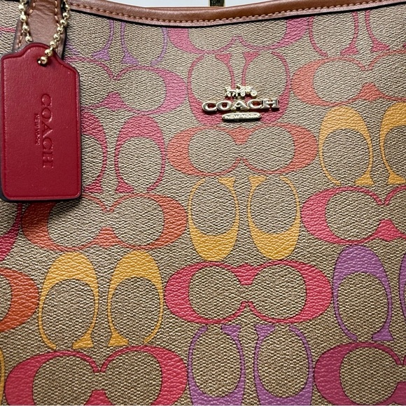 Coach City Tote Rainbow Signature Canvas purse NWT khaki/ multi Redwood - Picture 5 of 16